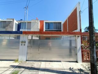 Casa equipada en Col. Carranza, cerca de avenida principal