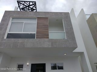 Fray Junípero casa nueva en VENTA QH503