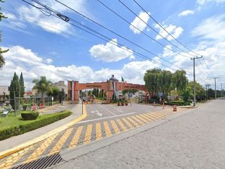 Casa en Fracc. Hacienda del Valle II, San Mateo Otzacatipan, Estado de México., ¡Compra directa con el Banco, no se aceptan créditos!