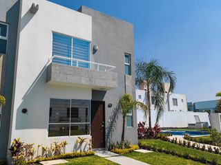 casa en venta con alberca en Morelos en condominio con sports club y laguna