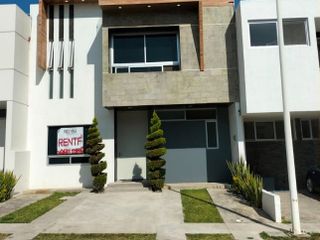 Casa en renta en fraccionamiento La Rioja, Tlajomulco de Zúñiga, Jalisco seguridad 24hr