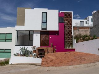 Venta casa nueva Altozano $3,850,000