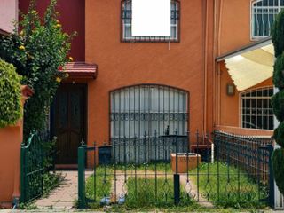 CASA  FRENTE AL TEC DE MONTERREY