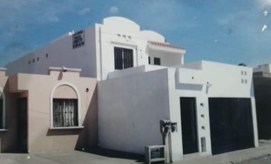 CASA AMPLIA EN VENTA EN MAZATLAN, EN FRACC. TORREMOLINOS