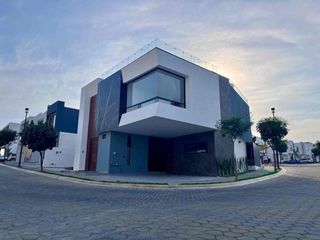 Casa en Renta en Lomas de Angelópolis, Puebla