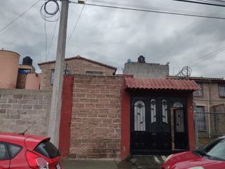 Venta de Casa GEO de 2 Recamaras, 2 Niveles, Ubicado en CHICOLOAPAN Estado de México.