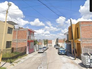 CASA EN Retorno 22 de Diciembre, Valle del Cedazo, Aguascalientes, México, CASA EN REMATE -YJJ