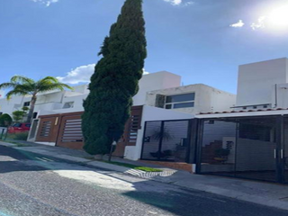 Se vende excelente casa C. Cam. Dorado, Villas del Cimatario, Bosques de las Lomas, Santiago de Querétaro, Qro., México