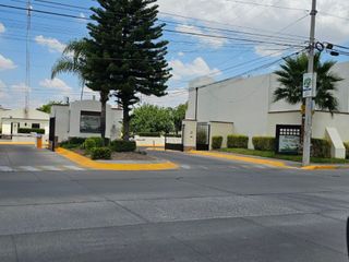 Casa en Venta al sur de Aguascalientes Fracc Villa Sur Coto con Vigilancia Cerca de Univ Panamericana