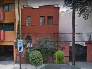 Remate Bancario: Casa en Venta en La Roma, Magnifico Precio, No Créditos!