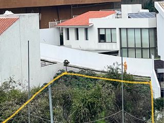 Terreno de 385 m2 dentro de Lomas del Río