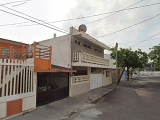 Casa en Col. Los pinos, Veracruz, Veracruz., ¡Compra directa con el Banco, no se aceptan créditos!