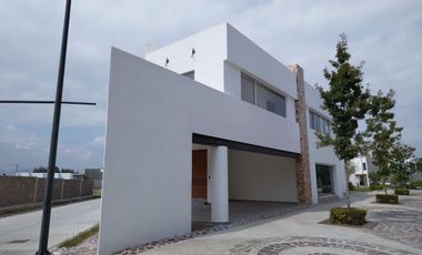 RESIDENCIA DE LUJO EN VENTA, EN CADAQUÉS RESIDENCIAL, AGUASCALIENTES