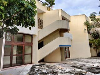 Venta de Edificio en dole esquina de 1,435 M2 en Chuburna Hidalgo, Mérida Yucatán. ubicacion de privilegio