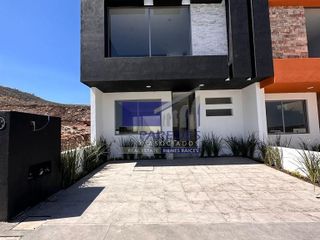 C136 Casa Nueva en venta 3 recamaras Cañadas del Bosque Morelia