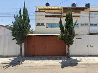 Casa en venta en Arboledas de Loma Bella, Pue. a precio de Remate!