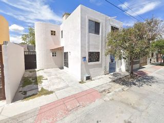 Magnífica casa en venta en Valle de las Torres, Saltillo. PRECIO DE REMATE!