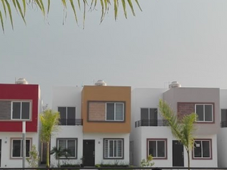 ¡¡ENTREGA INMEDIATA!! Casa en Residencial Valle Alto con ALBERCA,Tuxpan-Veracruz