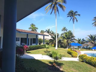 CASA EN VENTA FRENTE A LA PLAYA TECOLUTLA VERACRUZ