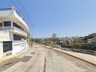Hermosa y amplia casa en remate en Las Playas, Acapulco de Juárez, Guerrero!
