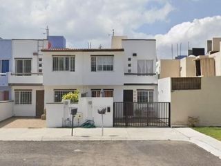 Casa en Queretaro Fraccionamiento Paseos del Bosque por Zona Arqueologica.fjma17