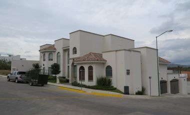 VENDO HERMOSA RESIDENCIA 4 RECAMARAS FRACC. PORTA FONTANA DE $16,900,000.00 a solo $15,000,000.00 SIN MUEBLES