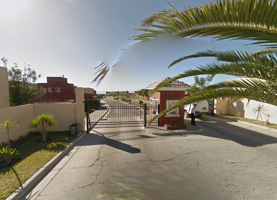 Hermosa y amplia casa en remate en Residencial la Perla, Tijuana, Baja
