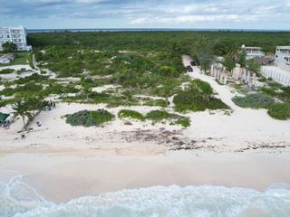 Venta Terreno frente al mar Isla Blanca Cancun