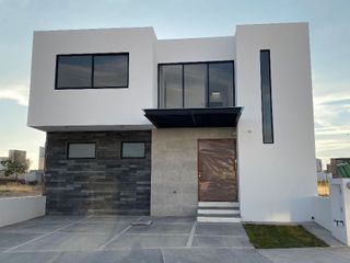 CASA EN VENTA A ESTRENAR EN RESERVA JURIQUILLA QUERÉTARO.