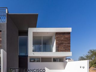 Casa NUEVA en Venta. Residencial Santa Barbara