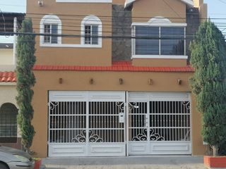 CASA EN RENTA AMUEBLADA EN APODACA NL ZONA COL UNIDAD HABITACIONAL INDEPENDENCIA, MUY CENTRICA A 3 MIN DE AV MIGUEL ALEMAN