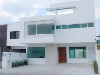 CASA EN VENTA LOMAS DE JURIQUILLA QUERETARO APENINOS DR