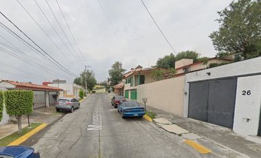 Oportunidad de Remate Bancario en Calle Moreras, Laderas de San Mateo, Naucalpan de Juárez-EdoMéx (Casa Adjudicada)