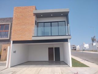 Casa en venta en Veracruz, Fracc. Lomas de la Rioja, Riviera Veracruzana.