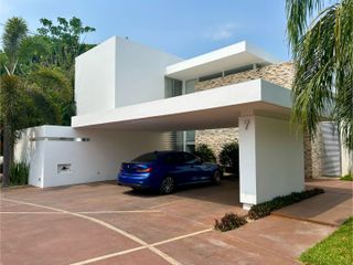 Casa residencial en venta en Privada manantiales de cocoyoles en Santa Gertrudis copo en Mérida Yucatán