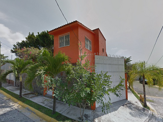 Casa en venta en Col. Burgos de Cuernavaca, Temixco, Morelos ¡Compra directamente con los Bancos!
