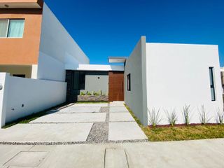 Casa en Venta Un Piso Fracc Lomas de la Rioja, en la Riviera Veracruzana