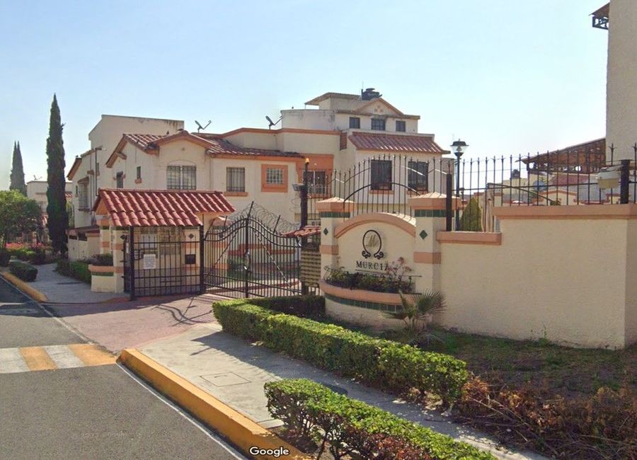 Bonita Casa En Condominio En Venta Reference: Remate Bancario Excelente Oportunidad Bonita Casa En Condominio