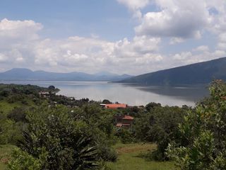 Terreno de 2 hectáreas en Oponguio Mich. Con hermosa vista al Lago de Patzcuaro