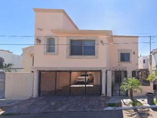 Casa en Guaymas, a 2 minutos del mirador.