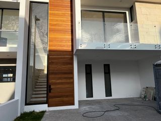 HERMOSA CASA NUEVA ESTILO MINIMALISTA EN VENTA