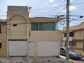 Unica Casa en Ocho Cedros, Toluca, en Venta de Remate Bancario