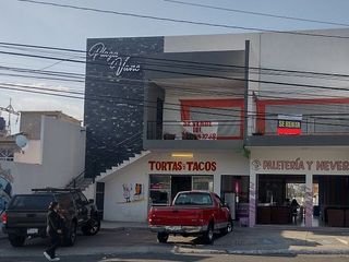 En venta edificio con locales comerciales en lomas de Balvanera Corregidora Queretaro