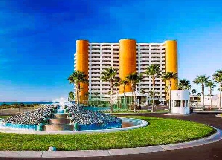 Condominio frente a la playa de 3 recamaras en venta san carlos playa