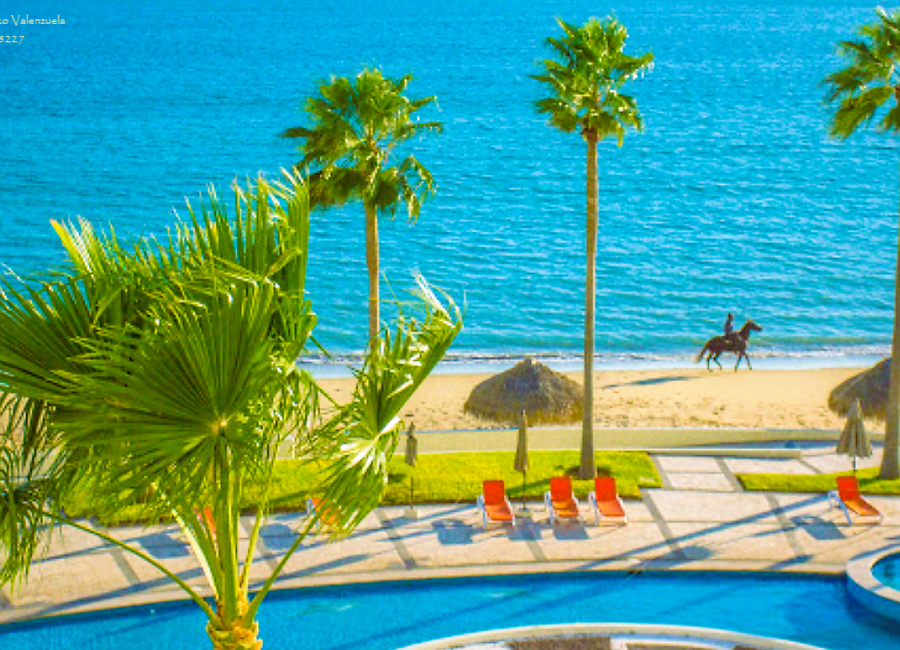 Condominio frente a la playa de 3 recamaras en venta san carlos playa