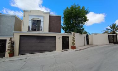 Se vende casa con amplio patio en Verona Residencial