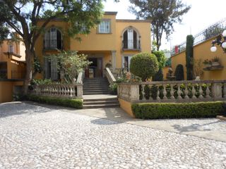 CASA EN VENTA JARDINES DEL PEDREGAL