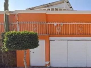 Casa en venta en Almacigo #6 Colonia San Martín. fjma17