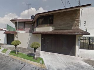 Enorme Casa en Valle Dorado, Tlalnepantla, en Remate Bnacario