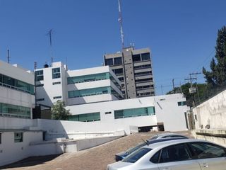 Renta oficinas en edificio a una cuadra de Av. Juárez.